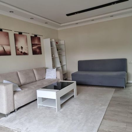 Charming And Modern Apartment At Heart Of Tashkent Exterior foto